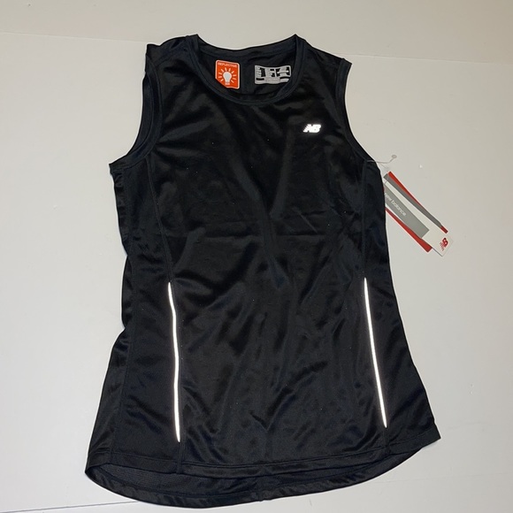 🆕 New Balance Black and Silver Reflective Tank Top - Women’s Size Small - Picture 2 of 9